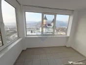 Apartament cu 2 camere de vânzare în zona 1 Mai 