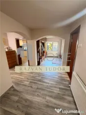 Casa 5 camere , renovata 2020 cu garaj , Ploiesti , central 