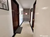 Apartament cu 4 camere nemobilat in P-ta Victoriei langa ... 