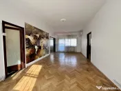 Apartament cu 4 camere nemobilat in P-ta Victoriei langa ... 