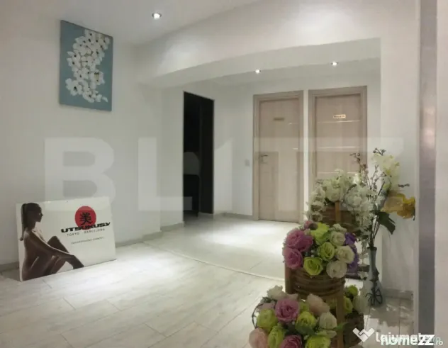 Spatiu comercial / Spa de Vanzare, 290 mp, zona Micro 3 Targ