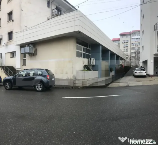Spatiu comercial / Spa de Vanzare, 290 mp, zona Micro 3 Targ