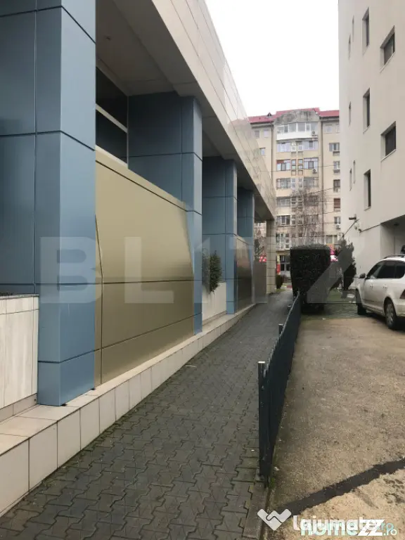 Spatiu comercial / Spa de Vanzare, 290 mp, zona Micro 3 Targ