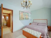 Casă de vânzare cu 4 camere în cartierul Beverly Hills... 