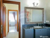 Casă de vânzare cu 4 camere în cartierul Beverly Hills... 