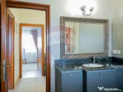 Casă de vânzare cu 4 camere în cartierul Beverly Hills... 