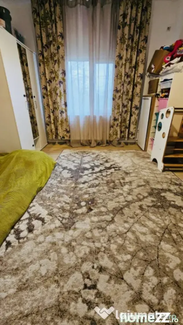 Apartament 3 camere in vila Giulesti zona linistita și curt