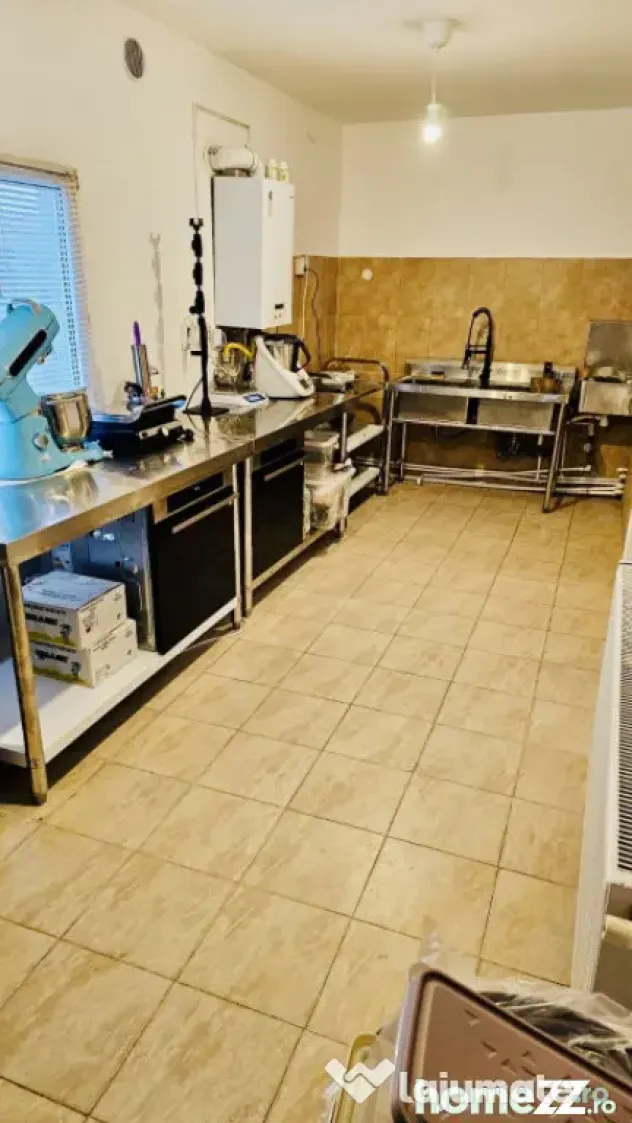 Apartament 3 camere in vila Giulesti zona linistita și curt