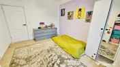 Apartament 3 camere in vila Giulesti zona linistita și curt 