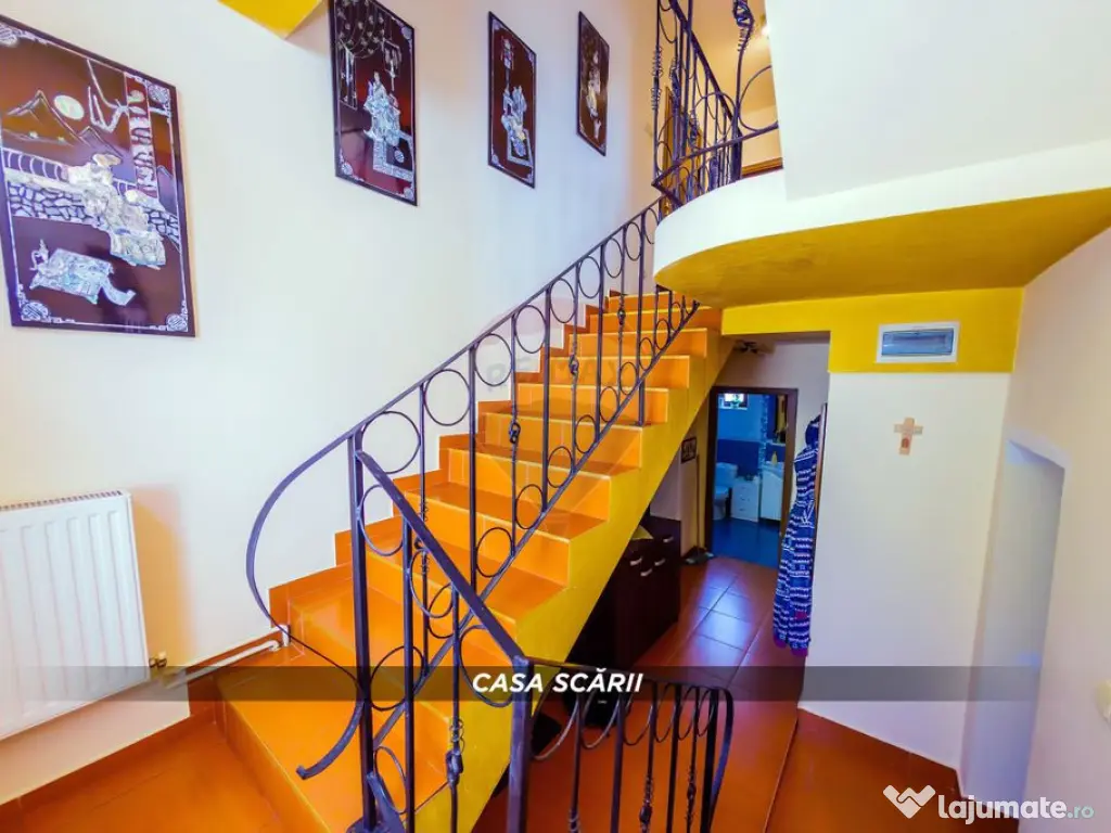 Casă P+1 din cărămidă, 683 mp teren, 4 garaje – Str...