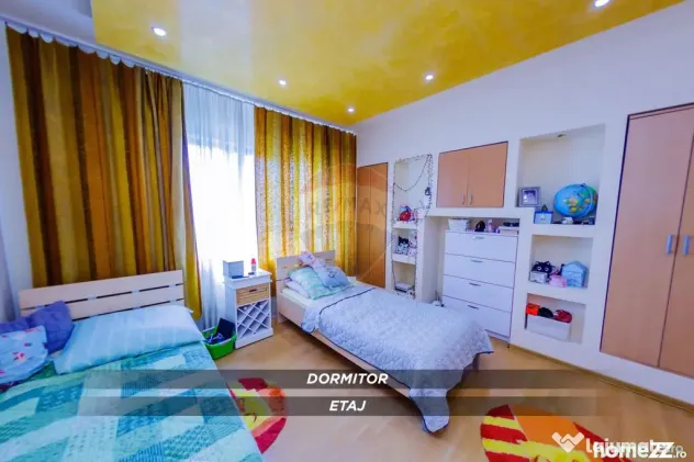 Casă P+1 din cărămidă, 1190 mp teren, 4 garaje – St...