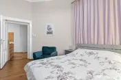 Apartament ultracentral cu 2 camere neamenajat Comision 0 