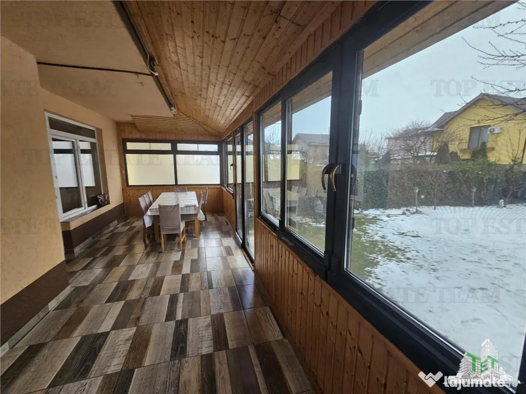 Casa 274mp cu panouri solare/garaj in Ciorogarla (se accepta