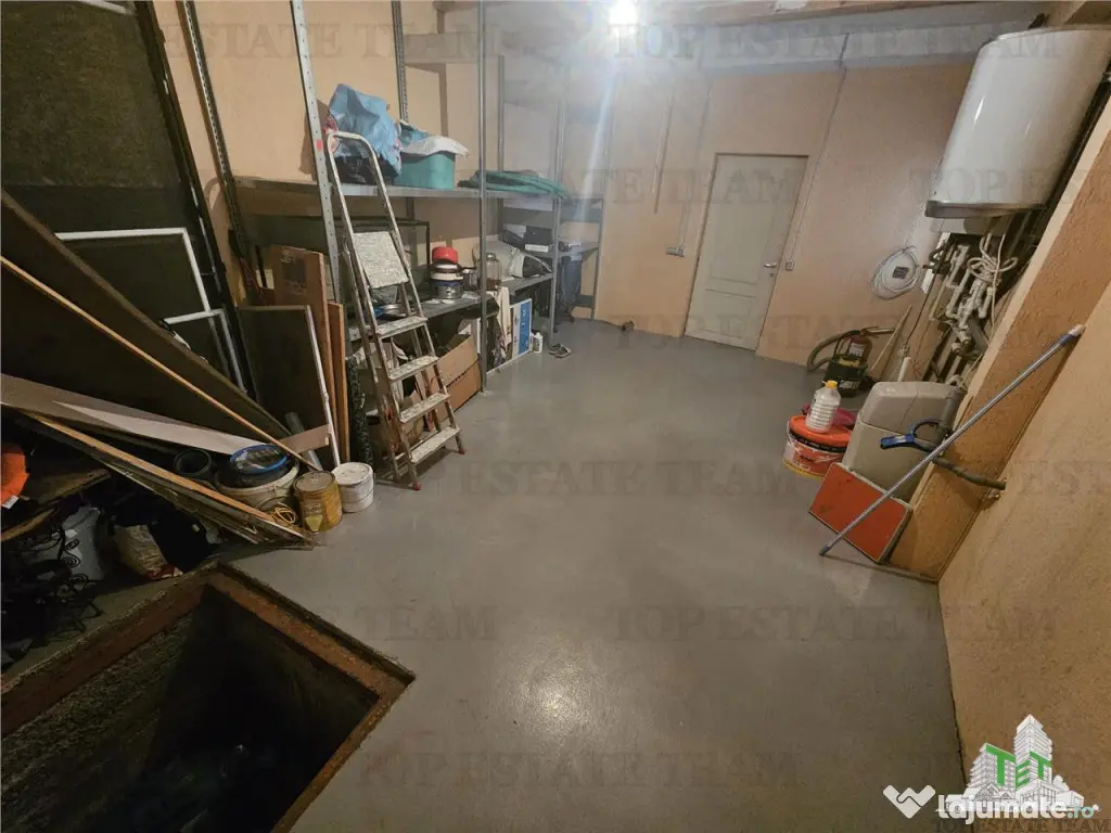 Casa 274mp cu panouri solare/garaj in Ciorogarla (se accepta