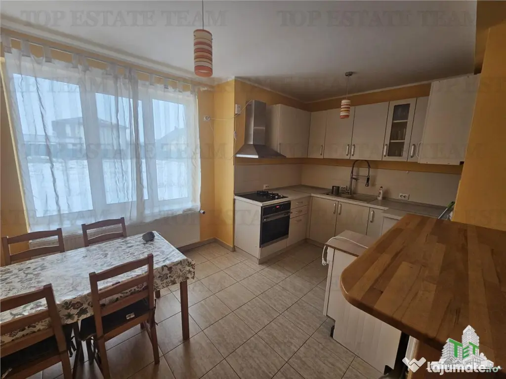 Casa 274mp cu panouri solare/garaj in Ciorogarla (se accepta