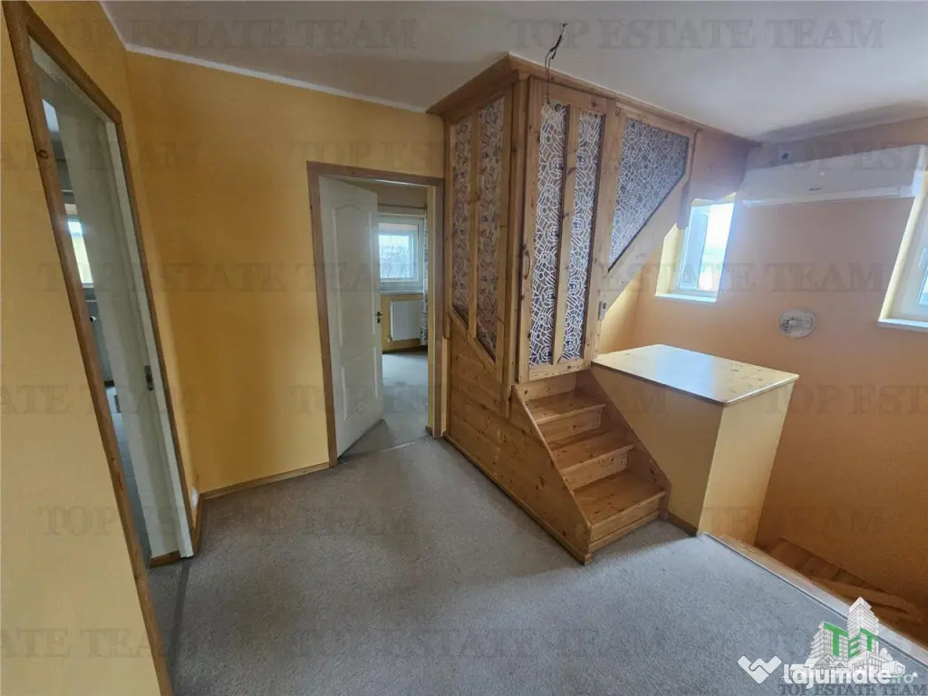 Casa 274mp cu panouri solare/garaj in Ciorogarla (se accepta