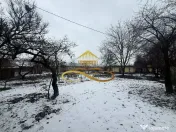 Casa batraneasca cu teren de vanzare in Lilieci Bacau 