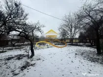 Casa batraneasca cu teren de vanzare in Lilieci Bacau