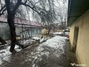 Casa batraneasca cu teren de vanzare in Lilieci Bacau 