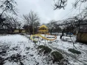 Casa batraneasca cu teren de vanzare in Lilieci Bacau 