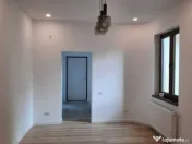 Apartament cu 3 camere,decomandat,Parter.Armeneasca.Birouri! 