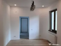 Apartament cu 3 camere,decomandat,Parter.Armeneasca.Birouri!