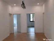 Apartament cu 3 camere,decomandat,Parter.Armeneasca.Birouri! 