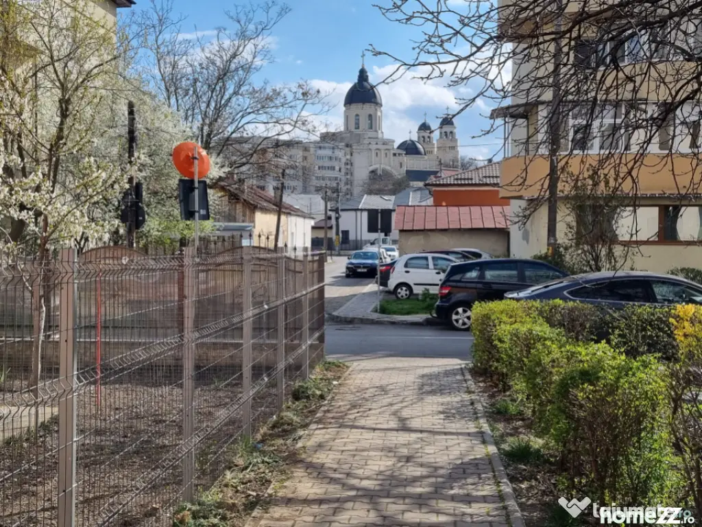 Parcul Catedralei/zonă excelentă/2 camere/mobilat/parcare