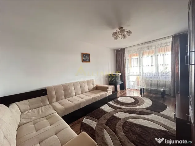 De apartament 3 camere, situat pe strada Turnul Magurele, i