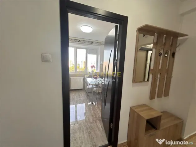 De apartament 3 camere, situat pe strada Turnul Magurele, i