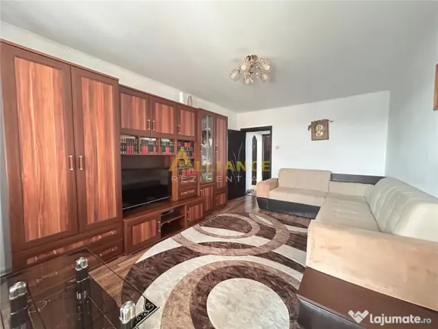 De apartament 3 camere, situat pe strada Turnul Magurele, i