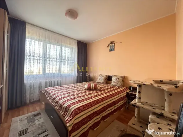 De apartament 3 camere, situat pe strada Turnul Magurele, i
