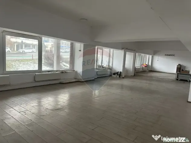 Spațiu comercial de 166mp de închiriat în zona Calea R... - Piatra-Neamt (Neamt)