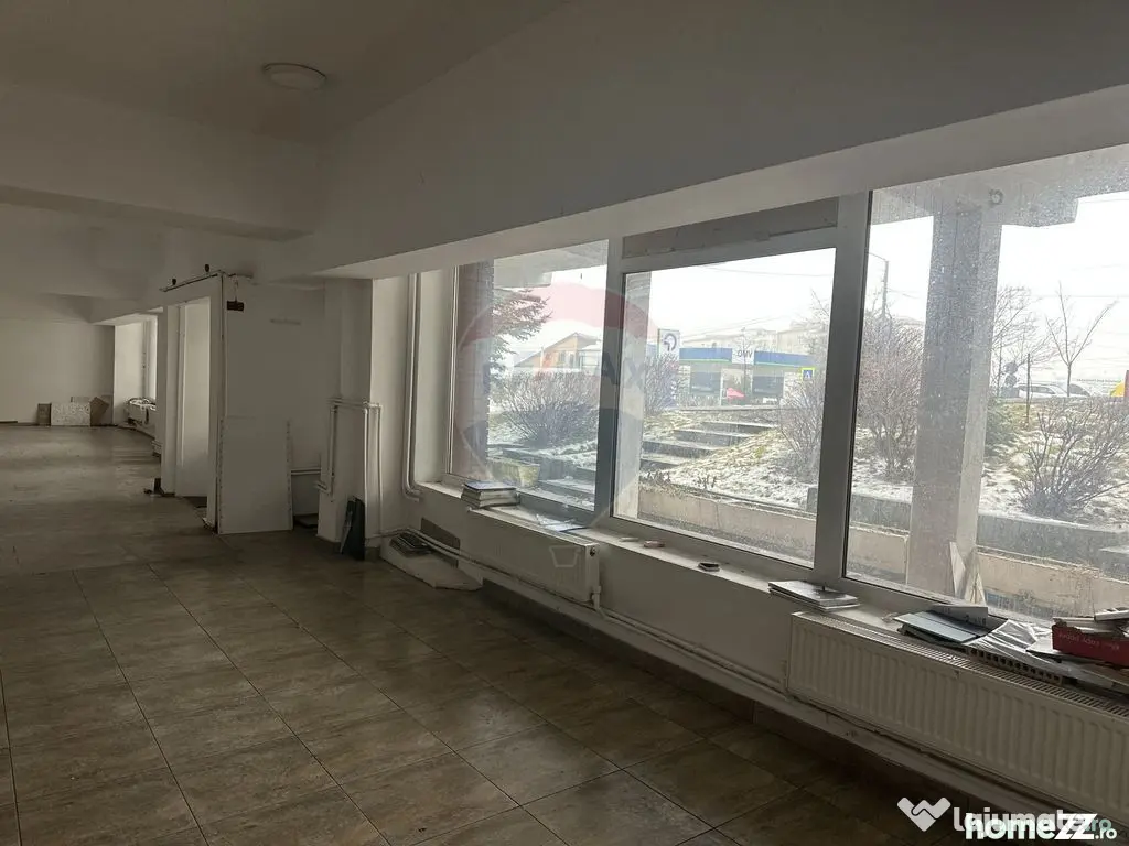 Spațiu comercial de 166mp de închiriat în zona Calea R... - Piatra-Neamt (Neamt)