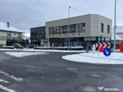 Spațiu comercial spațios, zonă cu vad comercial. 