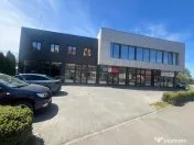 Spațiu comercial spațios, zonă cu vad comercial. 