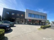 Spațiu comercial spațios, zonă cu vad comercial. 