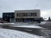 Spațiu comercial spațios, zonă cu vad comercial. 