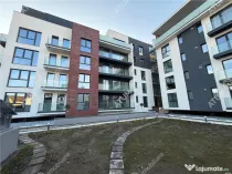 Apartament 3 camere la cheie cu balcon boxa si parcare subte