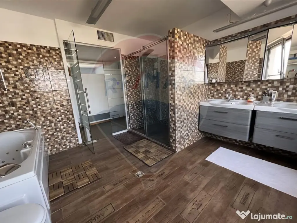 Penthouse exclusivist cu vedere panoramică – Zona Arme...