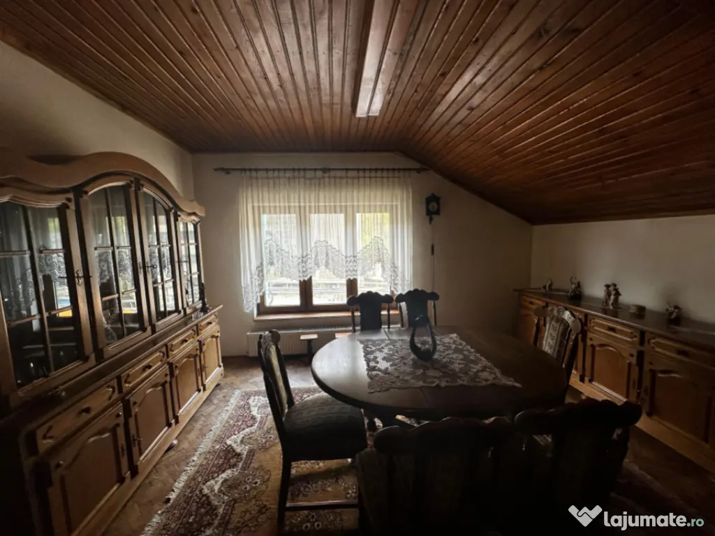 Apartament 3 camere în vilă, 114 mp | Curte | Sinaia