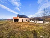 Casă P+M la roșu de vânzare – Tăuții-Măgherăuș 
