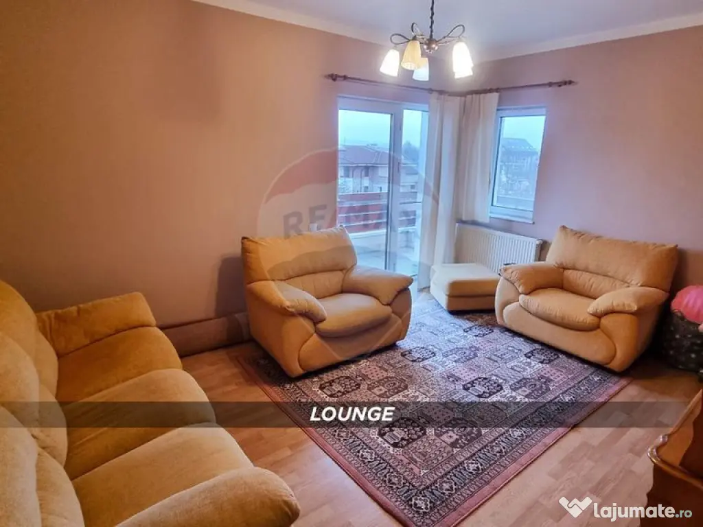 Casă / Vilă de lux cu 2 garaje, 10 camere de vânzare ?...