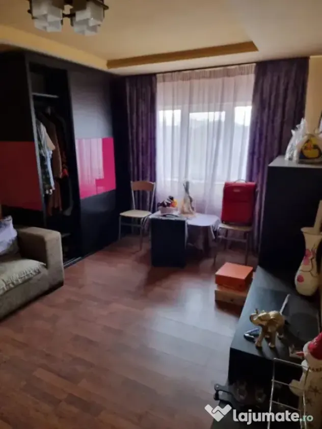 Apartament cu 2 camere decomandate Zona Burdujeni - Cuza Voda 1
