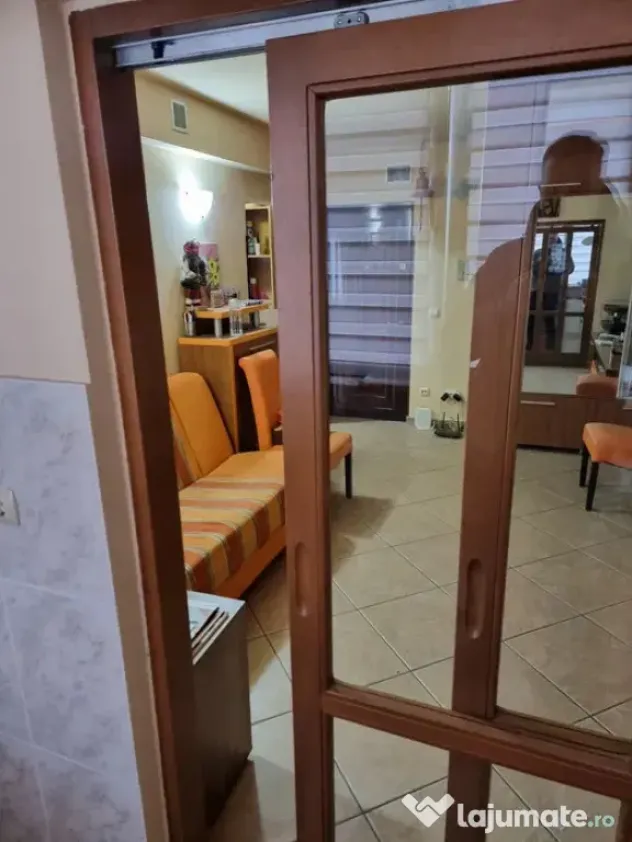 Apartament cu 2 camere decomandate Zona Burdujeni - Cuza Voda 1