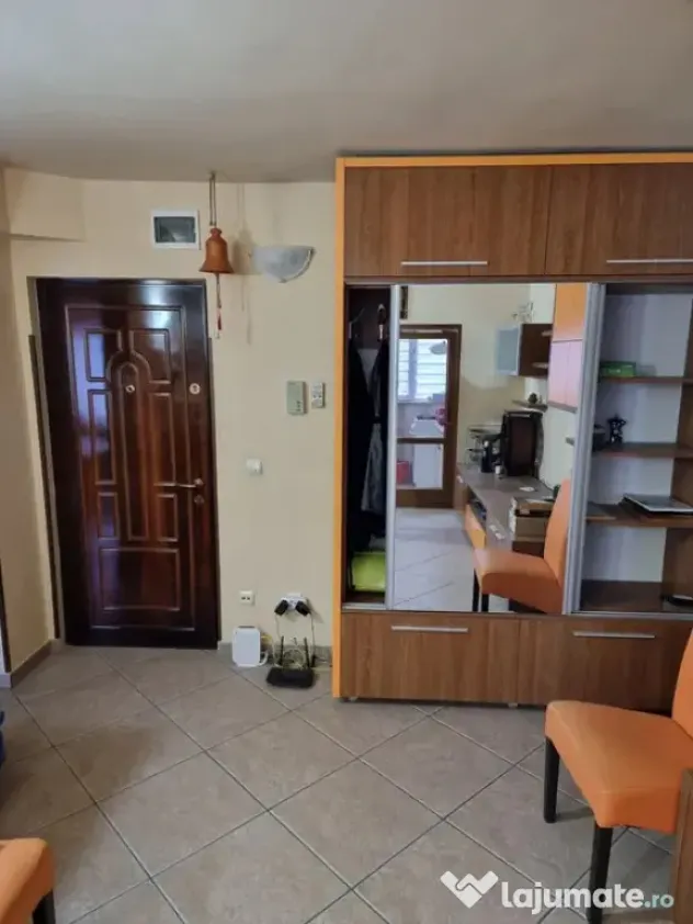 Apartament cu 2 camere decomandate Zona Burdujeni - Cuza Voda 1