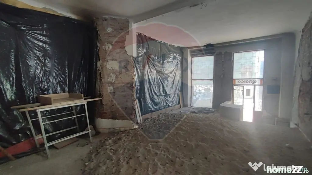 De vanzare spațiu comercial 68 mp flexibil cu posibilita...
