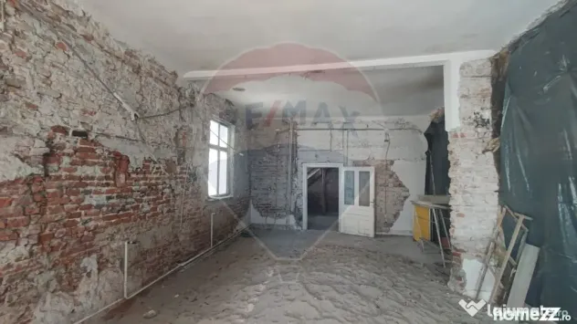 De vanzare spațiu comercial 68 mp flexibil cu posibilita...
