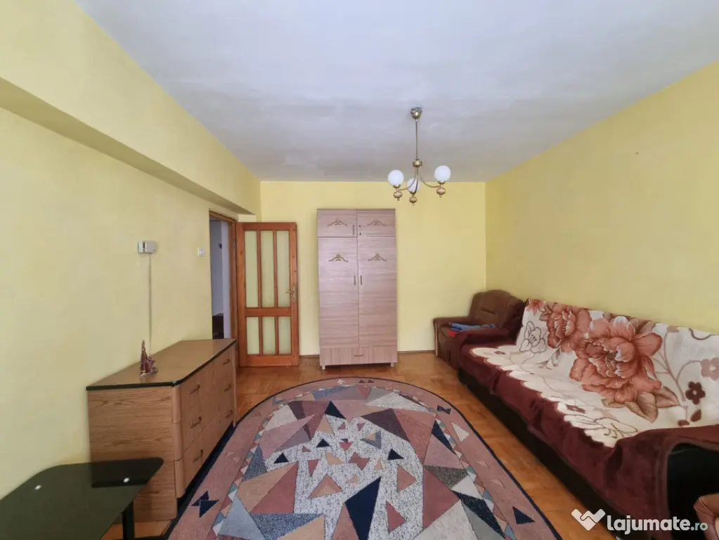 Zona face totul! Apartament 3 camere decomandate, Ultracentr