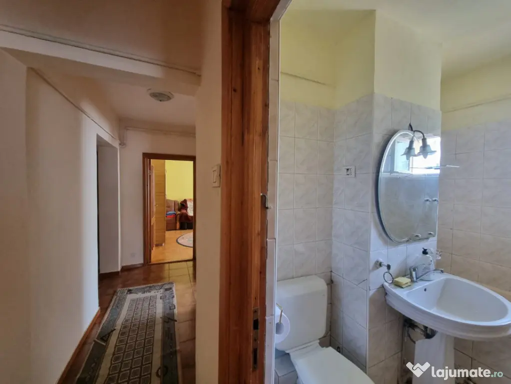 Zona face totul! Apartament 3 camere decomandate, Ultracentr